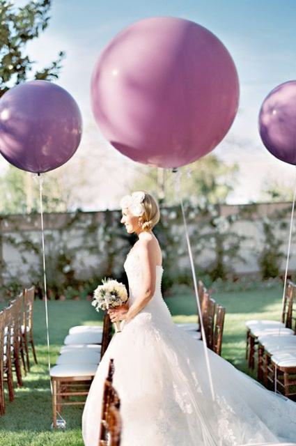 Whimsical_Wedding_Inspiration-_Decorating_With_Balloons__5.jpg