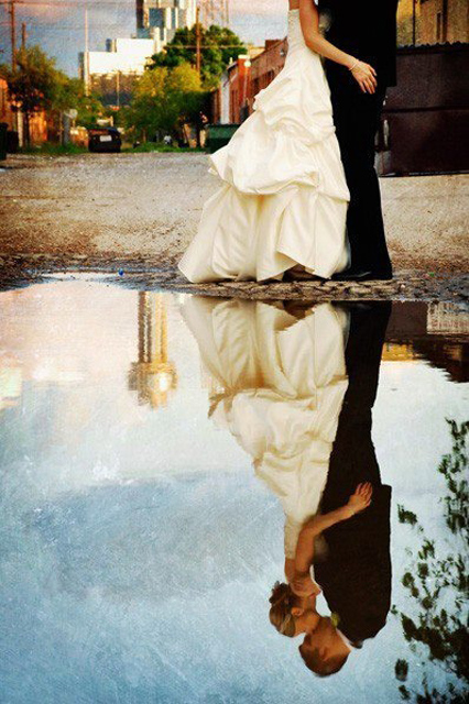 Creative_Photo_Ideas_For_A_Rainy_Wedding_Day_3.jpg