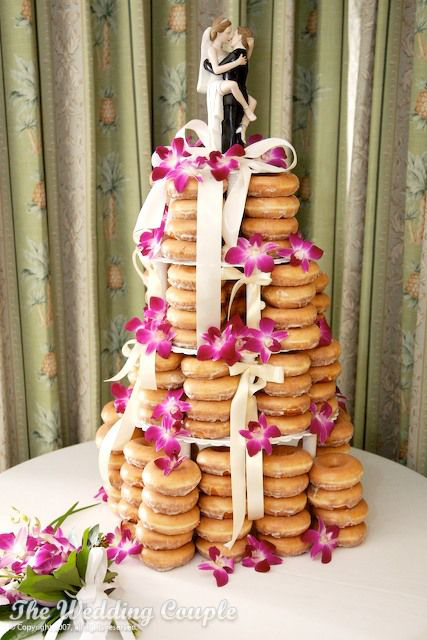 doughnut wedding cake (1).jpg