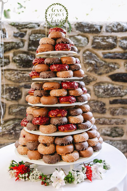 doughnut wedding cake (3).jpg