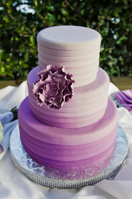 Picture_Perfect_Ombre_Wedding_Ideas_5.jpg